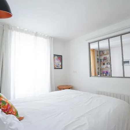 Very Nice Apt In The Heart Of Belleville Appartamento
